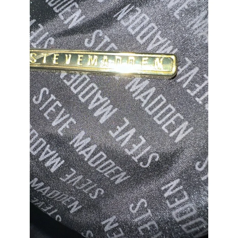 Steve Madden Olive Green Black Nylon Backpack Adjustable Straps Pockets Zip Snap - Picture 3 of 3